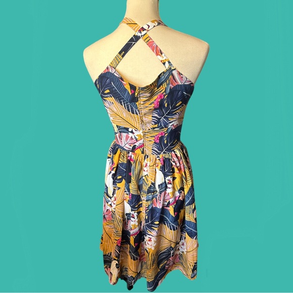 Tropical Paradise Dress by Banned Retro - Picture 11 of 16
